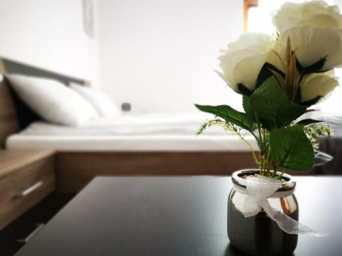 Hella Vendeghaz Hotell Eger Eksteriør bilde